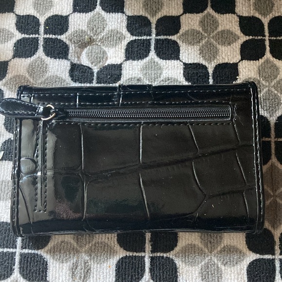 NWOT Liz Claiborne wallet black patent leather style - Picture 4 of 6